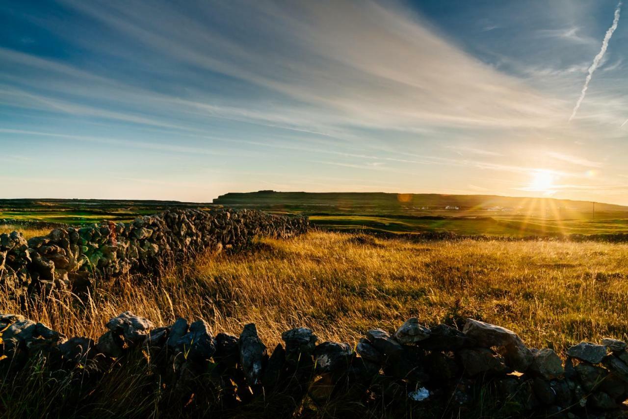 Aran Walkers Lodge Inis Mor Exteriér fotografie